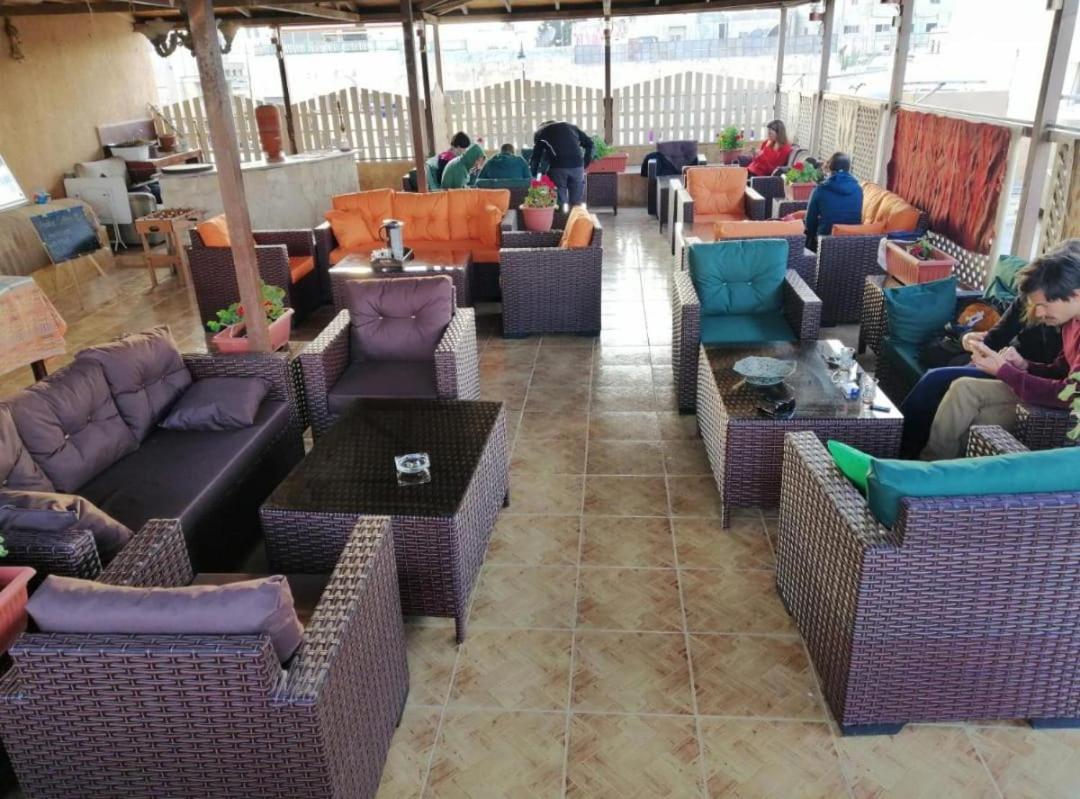 Albergue Student House Madaba Exterior foto